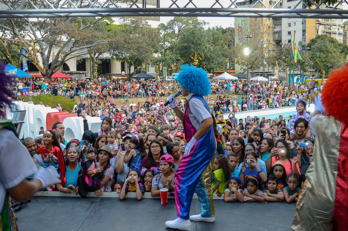 Un sano y entretenido carnaval brindo el municipio chacao, con una masiva participación.