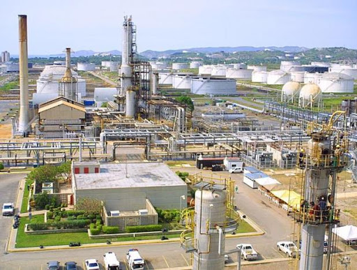 Se reinicia producción de gasolina en refinería Puerto La Cruz.