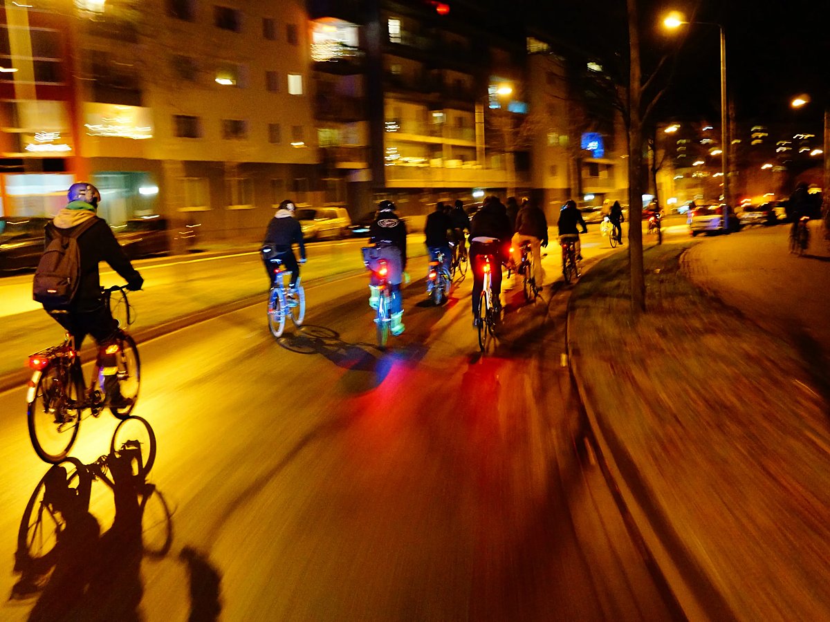 ¿Sabes qué es el movimiento de ciclistas «Masa Crítica»?