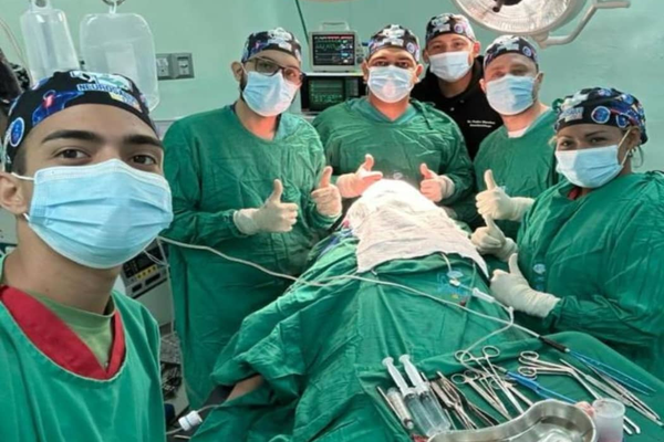 Neurocirujanos Venezolanos Logran Proeza con Cirugía Despierta.